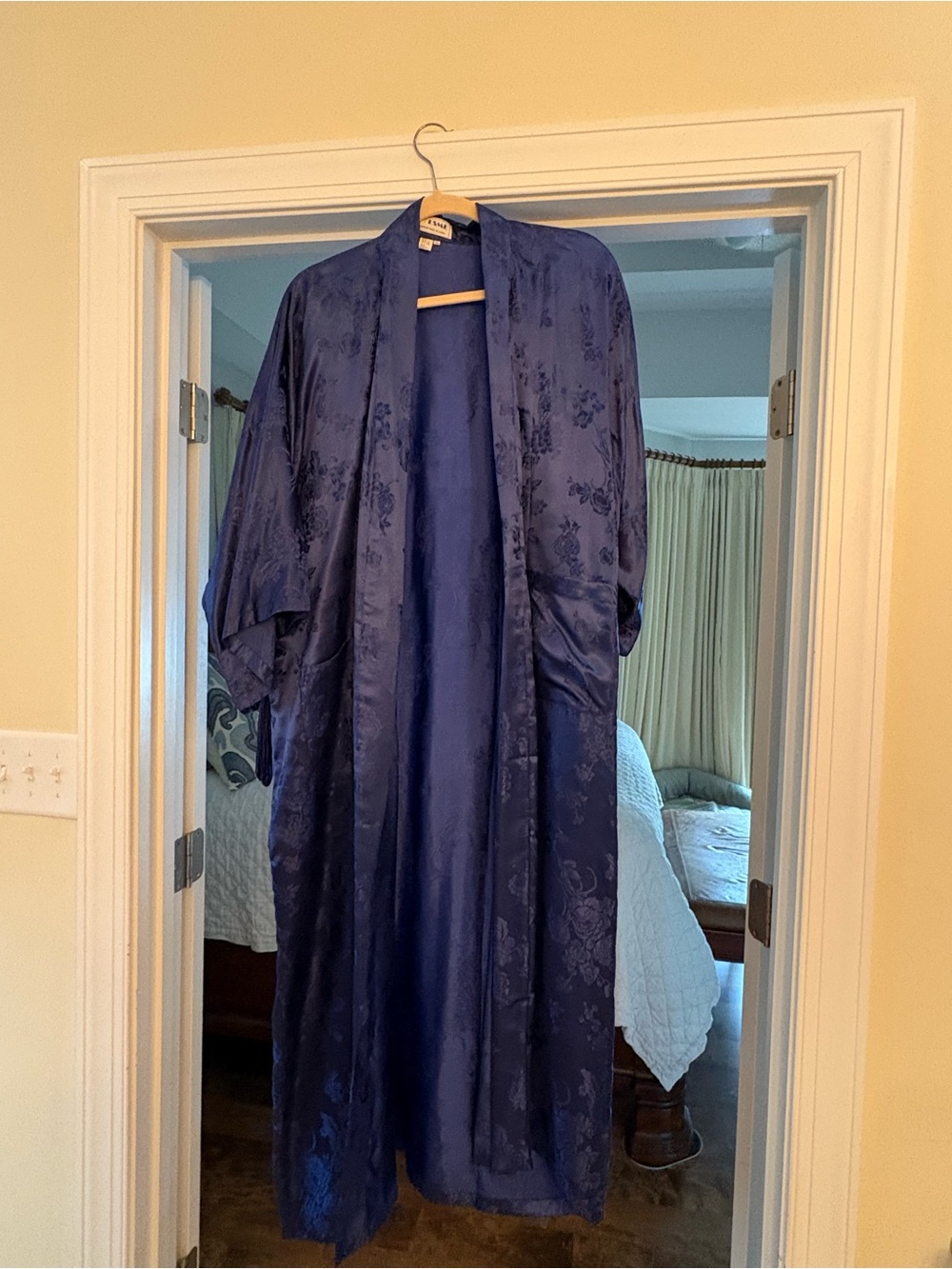 100% pure Silk Navy Floral Kimono Robe - Women's Intimates